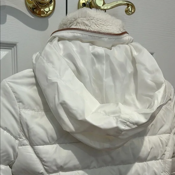 Zara White Puffer Jacket for Women - Picture 6 of 10